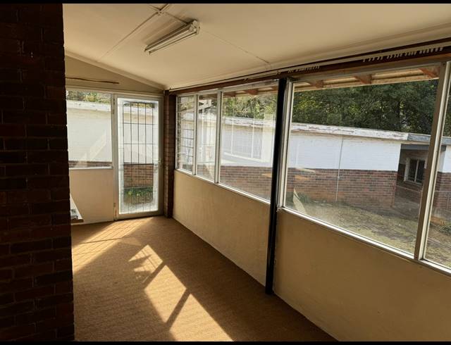 3 BEDROOM SECTIONAL TITLE FOR SALE IN MERRIVALE